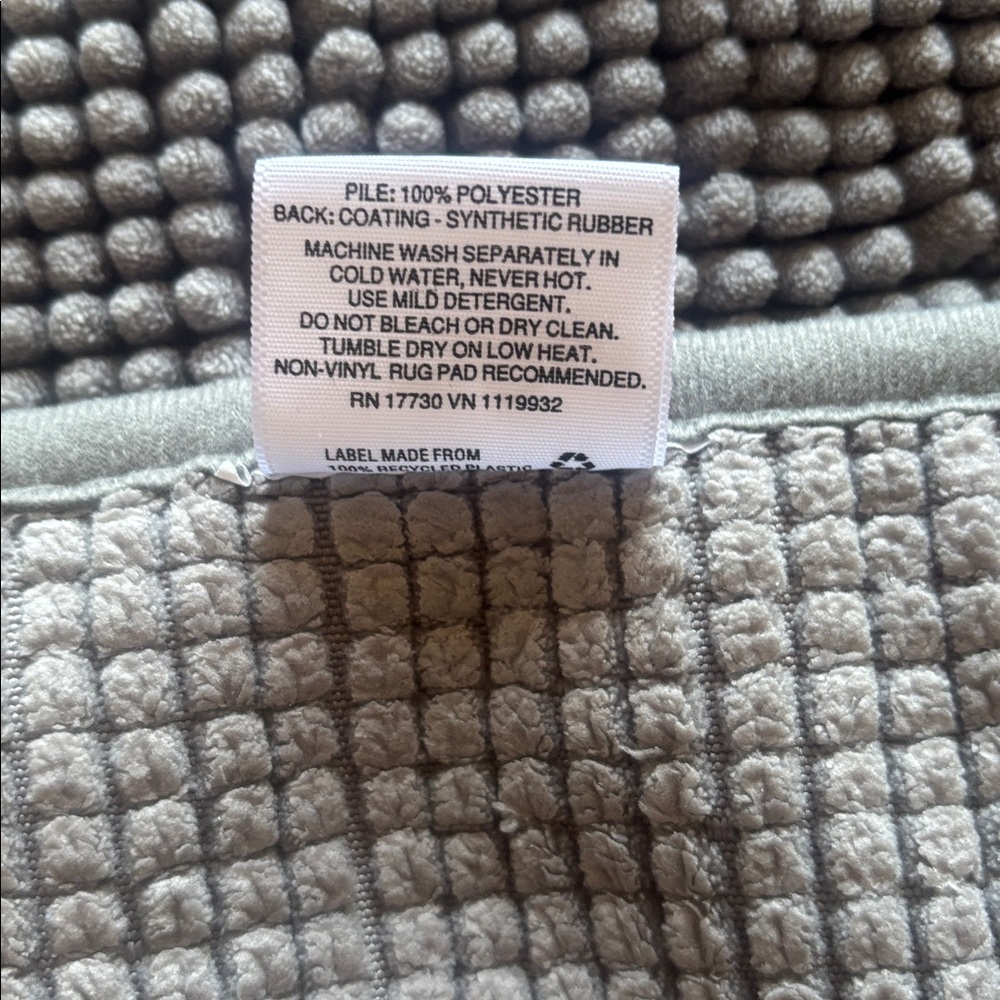Bath Rug Set - Picture 7 of 7